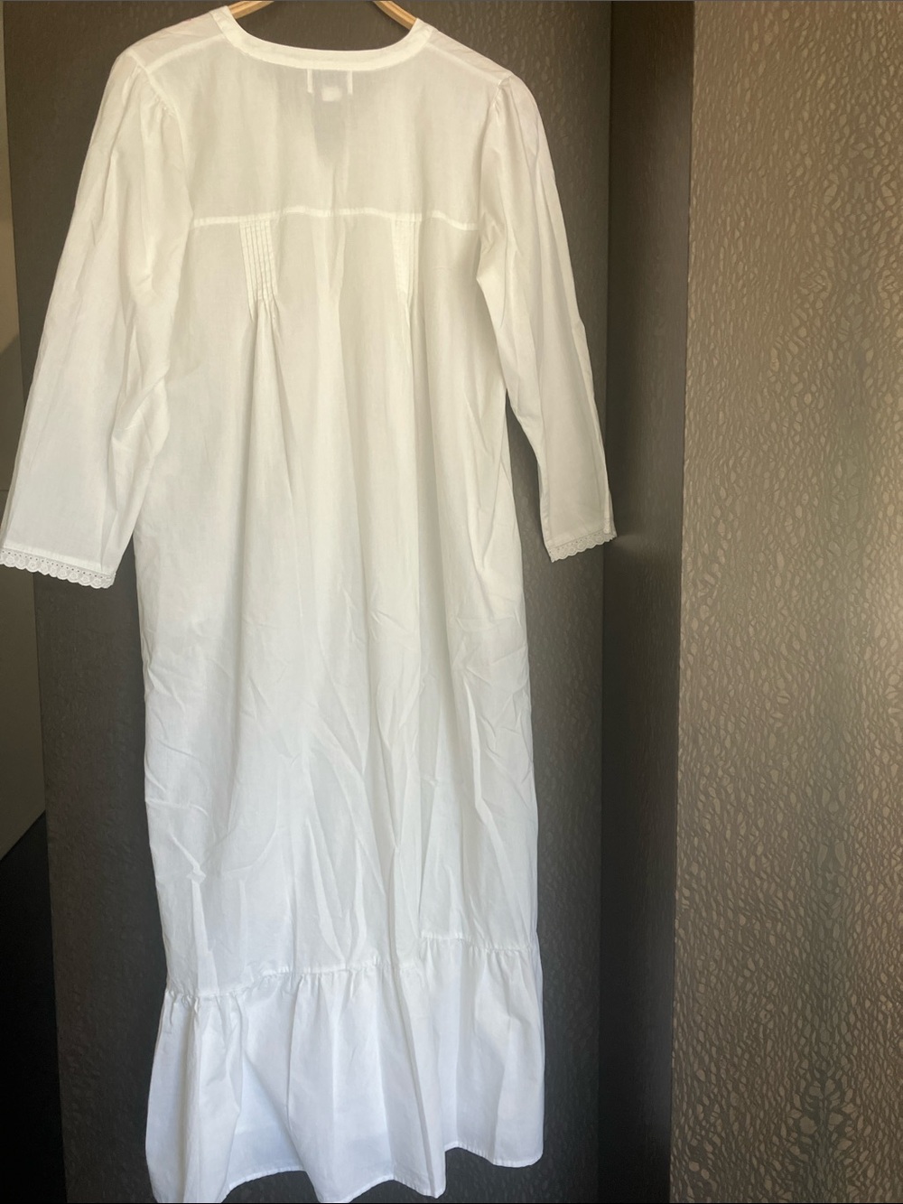 THE 1 For U White Embroidered "Kate" Victorian Long Cotton Nightgown L US NWOT - Picture 6 of 11
